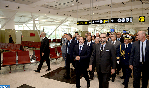 Photo de Le roi inaugure le nouveau Terminal 1 de l’aéroport Mohammed V de Casablanca