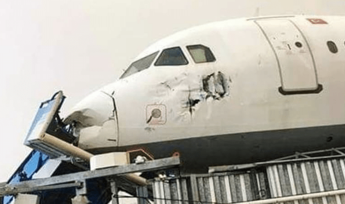 Photo de Vidéo. Turquie : Une tornade fait 12 blessés et endommage deux avions