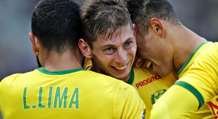 Photo de Emiliano Sala: Des débris d’avion retrouvés