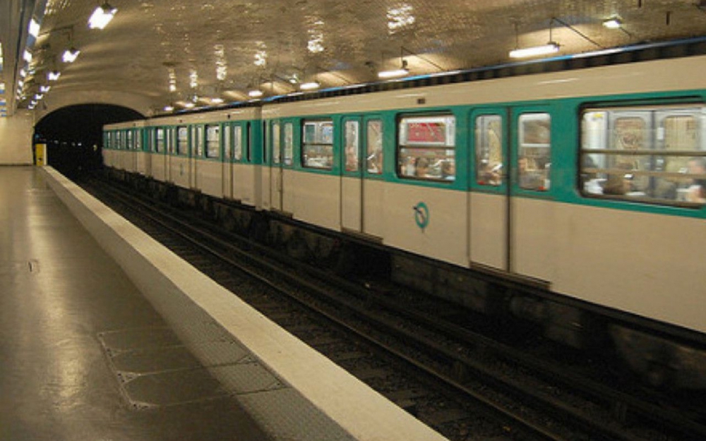 Photo de Paris : Agression par jet de liquide brûlant dans un métro