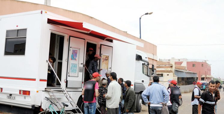 Photo de Benslimane: Plus de 800 bénéficiaires d’une caravane médicale multidisciplinaire