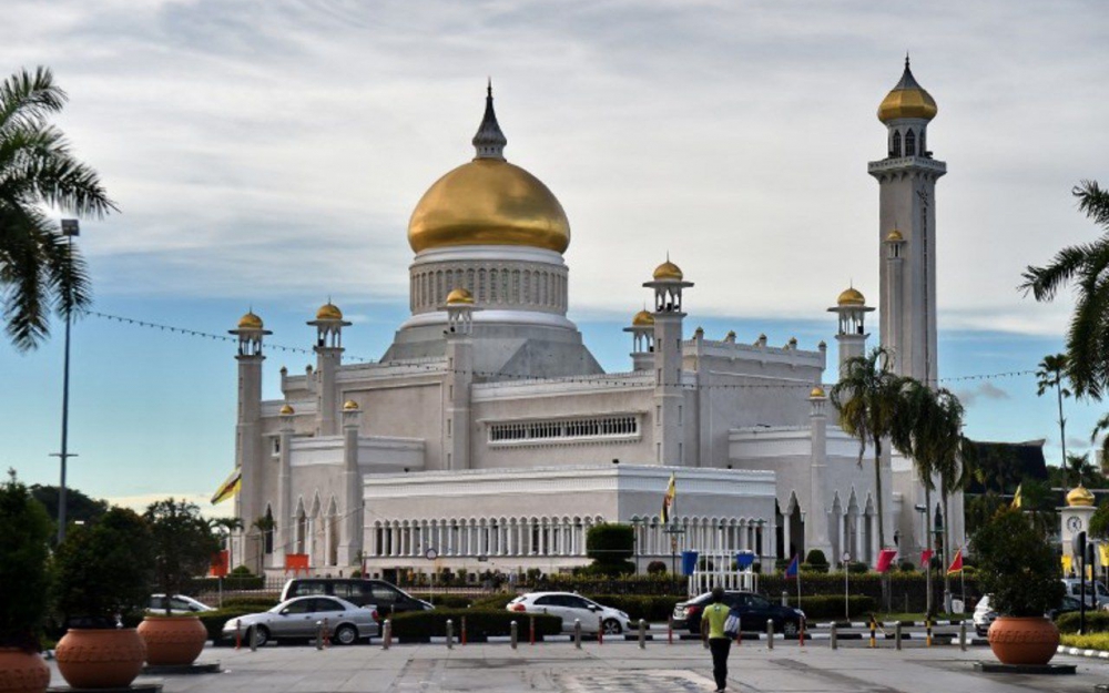 Photo de A Brunei, l’homosexualité et l’adultère bientôt punis de lapidation