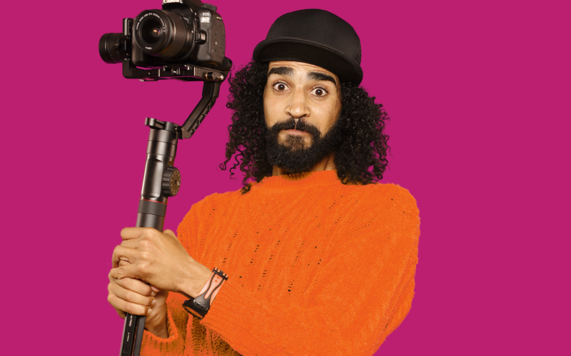 Photo de Sadeem 2. Le youtubeur Abdelmoumen Aomari représente le Maroc