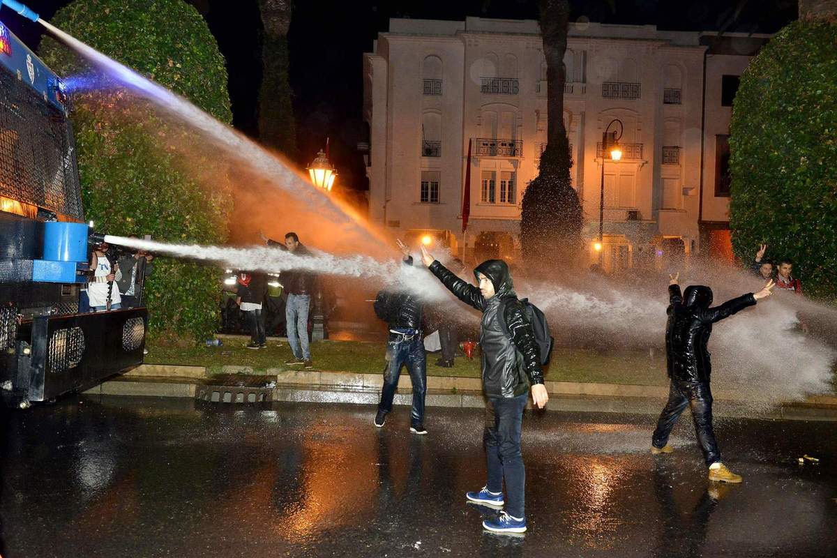 Photo de Des milliers de jeunes contractuels manifestent contre leur statut