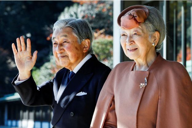 Photo de L’empereur du Japon accomplit la cérémonie d’abdication