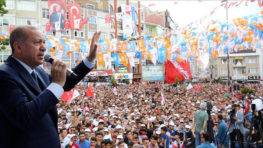 Photo de Istanbul. Le parti d’Erdogan veut un nouveau vote