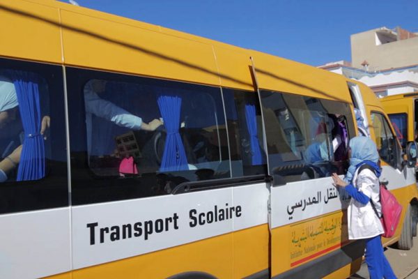 Photo de Lutte contre la déperdition scolaire. Mise en place de 11 bus de transport scolaire à Taza