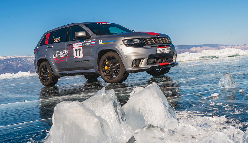 Photo de Jeep Grand Cherokee Trackhawk. Une fusée sur la banquise