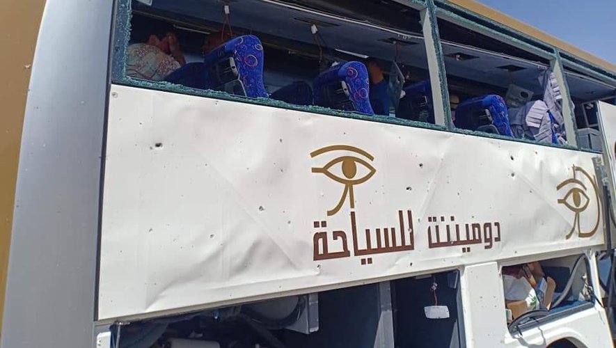 Photo de Caire. Au moins 17 blessés dans une explosion visant un bus de touristes