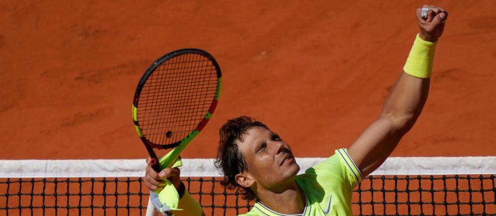 Photo de Nadal écrase Federer et file en finale