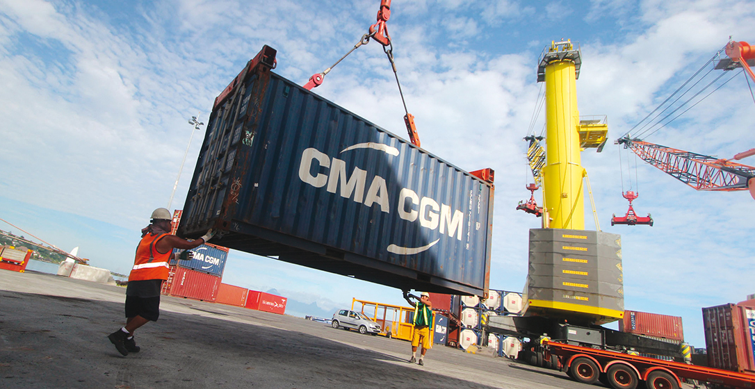 Photo de Commerce extérieur. Les importations en hausse