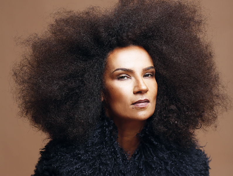 Photo de Oum : “Une musique ne plaît pas, elle parle”