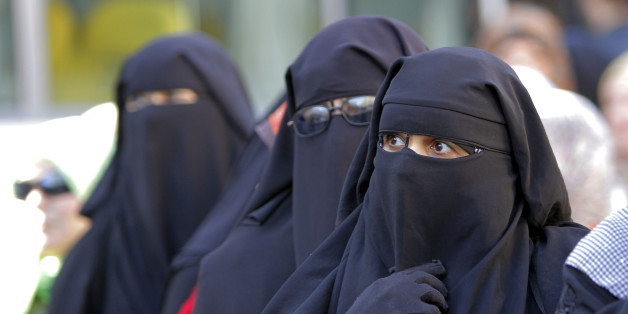 Photo de La Tunisie interdit le Niqab dans les administrations publiques