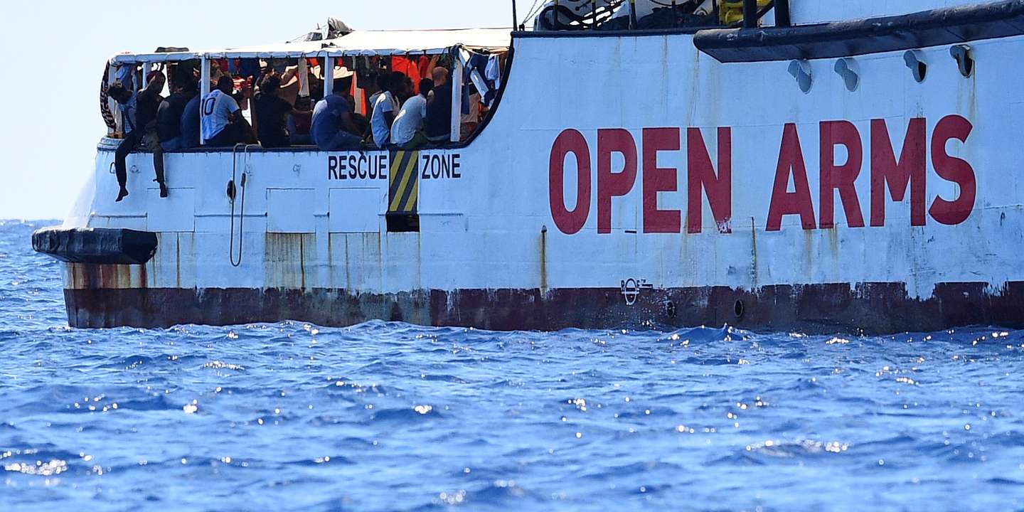 Photo de Open Arms: 27 migrants mineurs autorisés à débarquer à Lampedusa