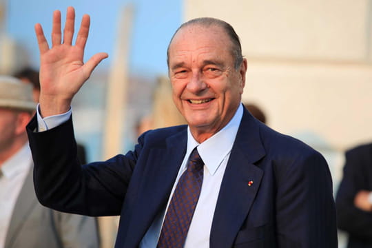 Photo de Les Français rendent un hommage populaire à Jacques Chirac