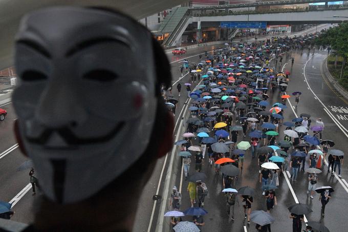 Photo de Des milliers de Hongkongais bravent l’interdiction de manifester