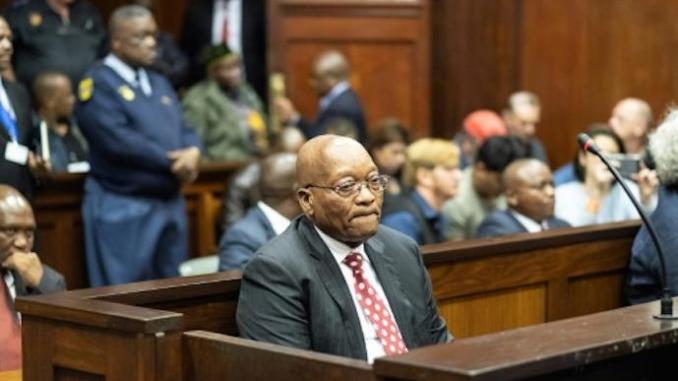 Photo de Afrique du Sud: l’ex-président Zuma sur le banc des accusés