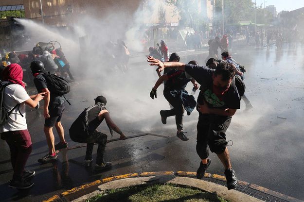 Photo de Chili: 1.420 arrestations et 84 blessés lors des manifestations