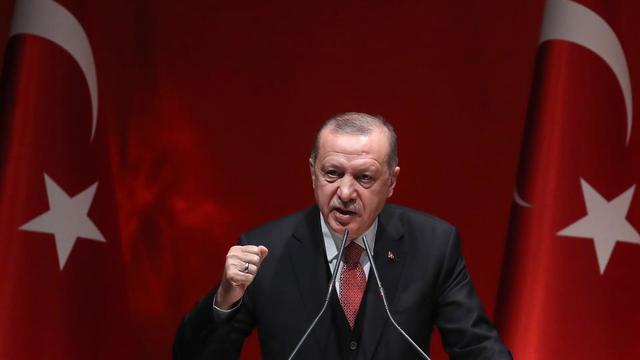 Photo de Erdogan porte plainte contre le magazine français « Le Point »