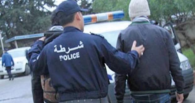 Photo de Algérie: arrestation d’un homme armé ayant menacé les opposants à la présidentielle