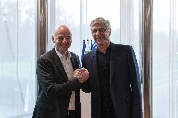 Photo de Sans club depuis plus d’un an,  Wenger rejoint la FIFA pour un poste stratégique