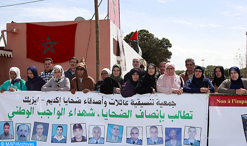 Photo de Les familles des victimes des événements de Gdeim Izik commémorent la mémoire des “martyrs de la patrie”