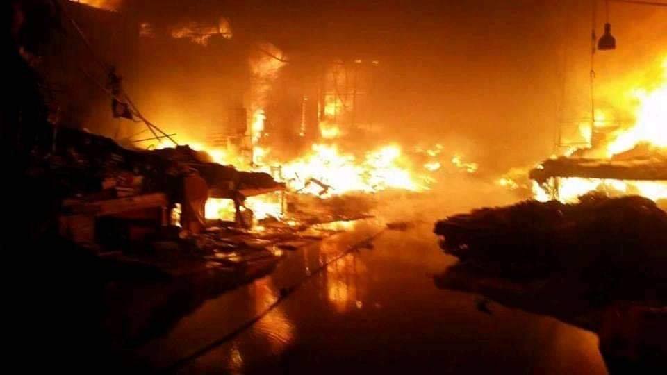 Photo de Inzegan: un incendie ravage plus de 50 magasins dans un souk (vidéos)