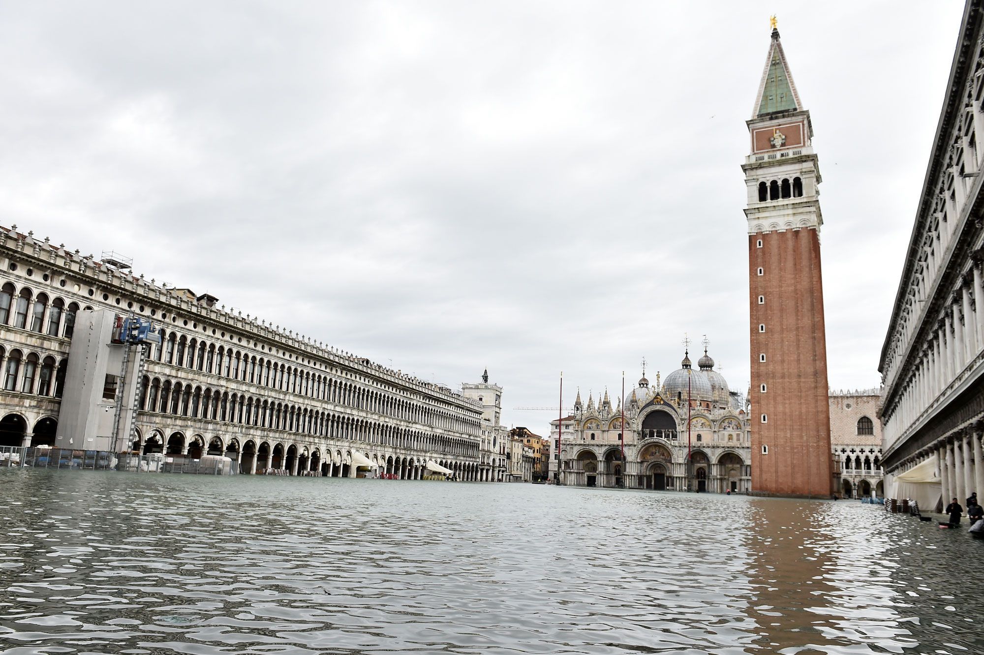 Photo de Venise sous les eaux : Nouvelle marée haute dangereuse attendue ce dimanche