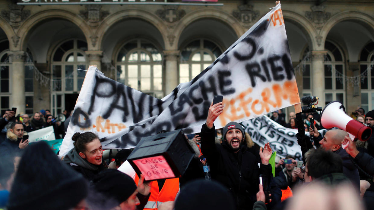 Photo de Réforme des retraites en France : le ton monte en attendant les voeux de Macron
