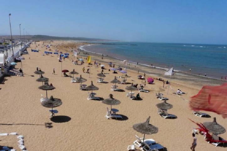 Photo de Essaouira. Une centaine de jeunes se mobilisent pour nettoyer la plage