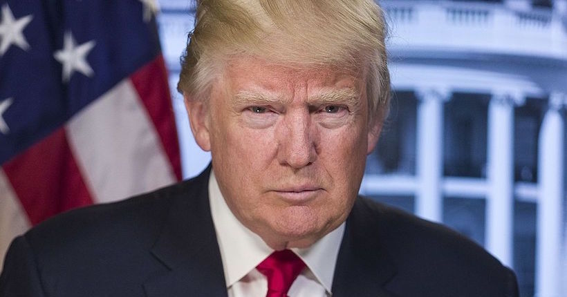 Photo de Trump met la pression sur l’Iran et tacle les congressmen