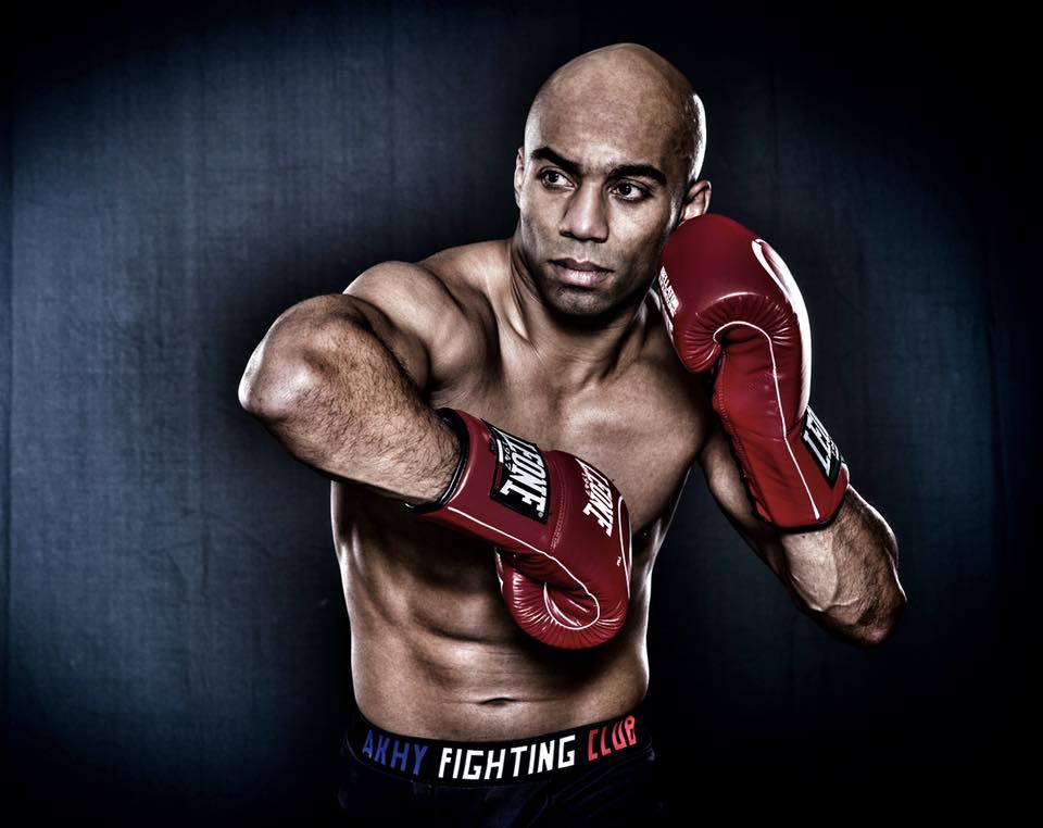 Photo de Kick-boxing. Karim Ghajji met en jeu son titre mondial à Casablanca