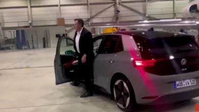 Photo de VW/Tesla, meeting branché au sommet (VIDEO)