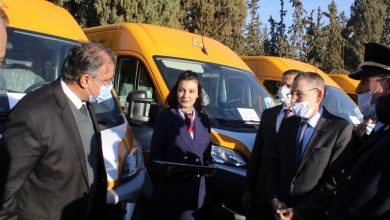 Photo de Beni Mellal : distribution de 89 bus de transport scolaire pour encourager la scolarisation en milieu rural