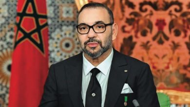Photo de Le Roi Mohammed VI présente ses condoléances au Prince héritier d’Abou Dhabi