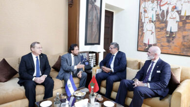 Photo de Aziz Akhannouch rencontre le vice président de la République du Salvador 