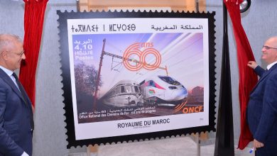 Photo de L’ONCF et Barid Al-Maghrib dévoilent un timbre illustrant 60 ans d’innovation ferroviaire au Maroc
