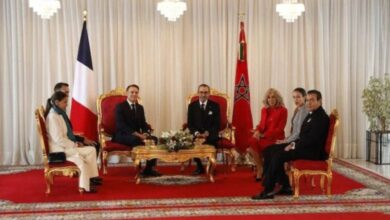 Photo de Emmanuel Macron invite le Roi Mohammed VI pour une visite d’État en France