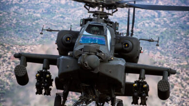 Photo de Défense : les premiers hélicoptères Apache livrés au Maroc