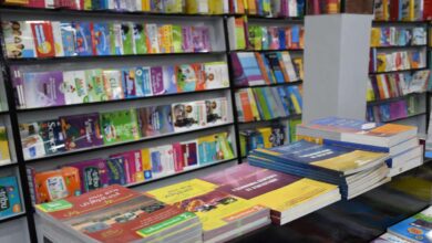 Photo de Manuels scolaires. La cacophonie continue