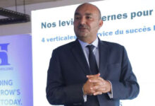 Photo de Retail : H&S Retail Holding trace sa voie