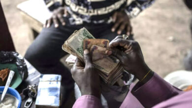 Photo de Menaces et chantage : au Nigéria, les applications de prêts mobiles harcèlent les emprunteurs