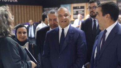 Photo de Ryad Mezzour dans les allées de l’Auto Expo 2025